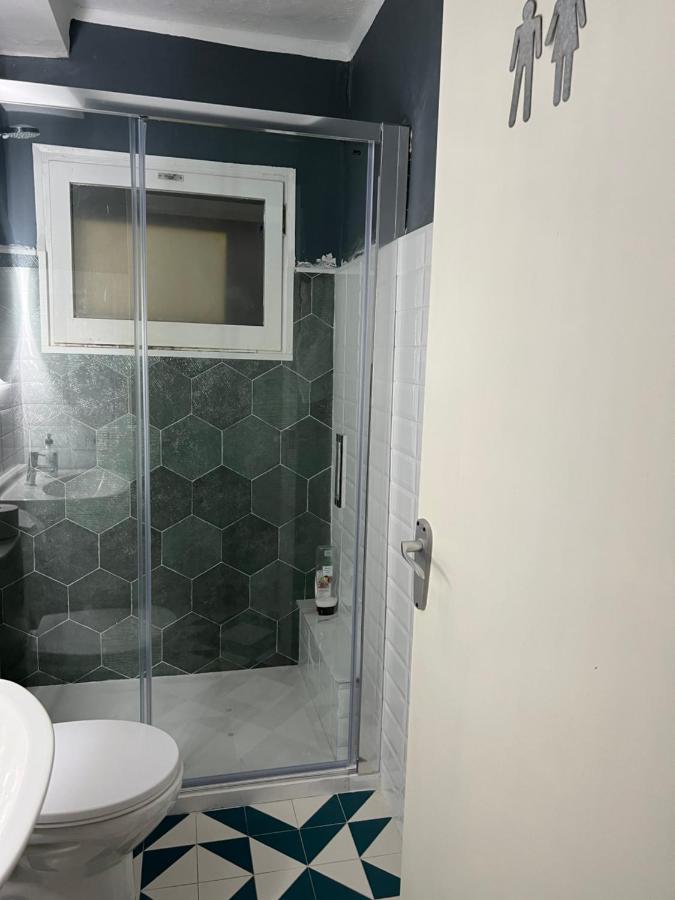 Habitacion Economica Apartment Figueres  Bagian luar foto
